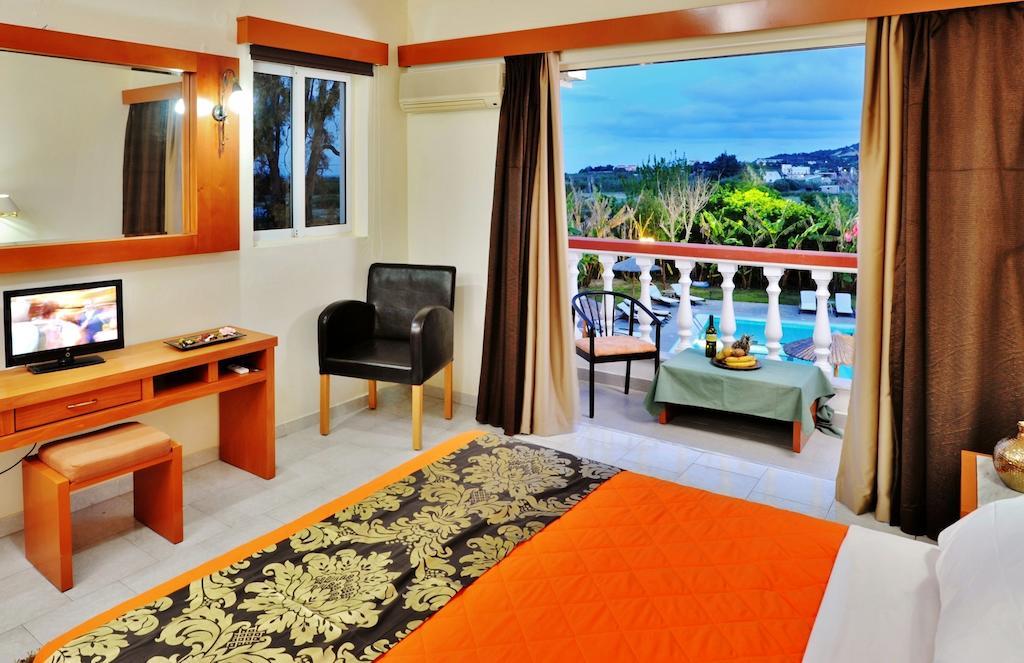 Naturist Angel Nudist Club Hotel - Adults Only Paradeísion Dış mekan fotoğraf