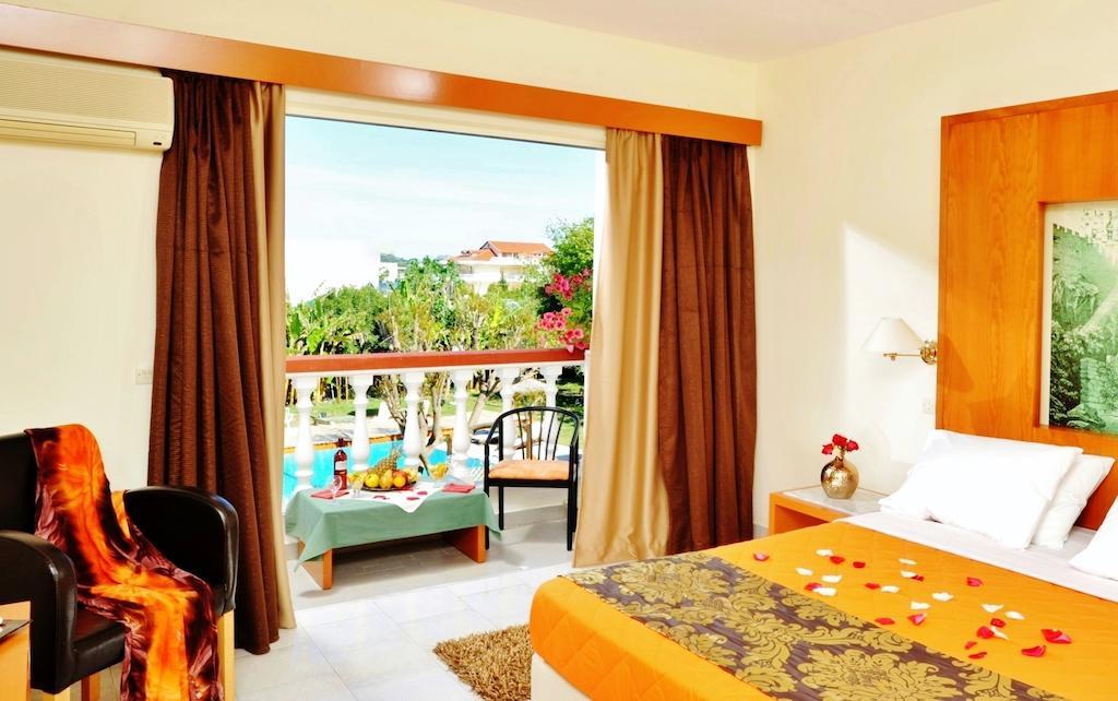 Naturist Angel Nudist Club Hotel - Adults Only Paradeísion Dış mekan fotoğraf